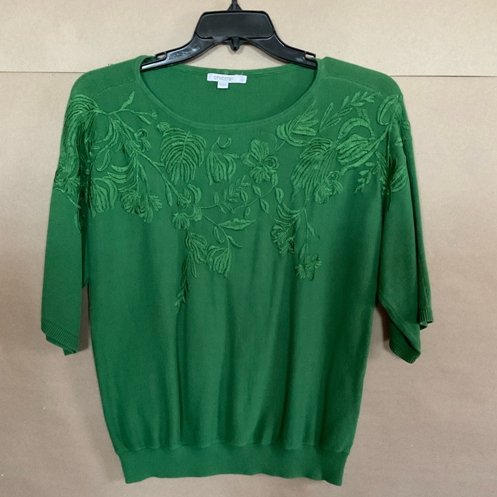 Chico’s Green Embroidered Top. Size 1 - Picture 1 of 10